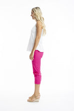 Laden Sie das Bild in den Galerie-Viewer, Hose Orientique, Style: Bangalene Capri Pants with Pockets, Farbe: Hot Pink, *Sale*