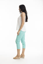 Laden Sie das Bild in den Galerie-Viewer, Hose Orientique, Style: Bangalene Capri Pants with Pockets, Farbe: Aqua, *Sale*