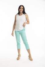 Laden Sie das Bild in den Galerie-Viewer, Hose Orientique, Style: Bangalene Capri Pants with Pockets, Farbe: Aqua, *Sale*