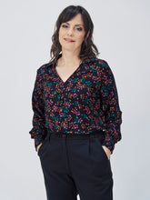 Laden Sie das Bild in den Galerie-Viewer, Bluse Mademoiselle YÉYÉ, Style: Ever Elegance Blouse, Farbe: minigingko *Sale*