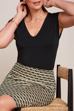Laden Sie das Bild in den Galerie-Viewer, Rock King Louie, Style: Border Skirt Fusili, Farbe: Black Fusili *Sale*