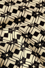 Laden Sie das Bild in den Galerie-Viewer, Rock King Louie, Style: Border Skirt Fusili, Farbe: Black Fusili *Sale*