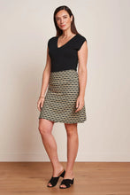Laden Sie das Bild in den Galerie-Viewer, Rock King Louie, Style: Border Skirt Fusili, Farbe: Black Fusili *Sale*