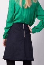 Laden Sie das Bild in den Galerie-Viewer, Rock Danefae, Style: Danelondon Denim Skirt, Farbe: 2900 Denim, *New in*