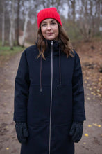 Laden Sie das Bild in den Galerie-Viewer, Mantel Danefae, Style: Daneroyal Winter Coat Black, Farbe: black *New in*