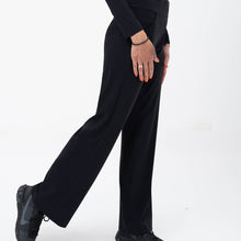 Laden Sie das Bild in den Galerie-Viewer, Hose Liepelt Design, Style: Leila Dynamic, Farbe: black *New in*