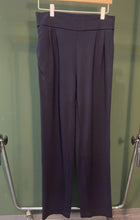 Laden Sie das Bild in den Galerie-Viewer, Hose UVR Berlin Style: Liskeina dunkelblau (2783) *Sale*