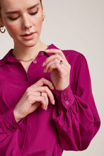 Laden Sie das Bild in den Galerie-Viewer, Bluse King Louie, Style: Marisa Blouse Allegra, Farbe: 520 Sparkling Fuchsia, *New in*