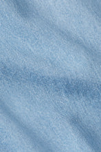 Laden Sie das Bild in den Galerie-Viewer, Shorts King Louie, Style: Marnie Shorts Festa Light Denim, Farbe: Blue Tint *Sale*