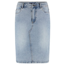 Laden Sie das Bild in den Galerie-Viewer, Rock Red Button, Style: Sidney curved frontseam, Farbe: bleach, *Sale*