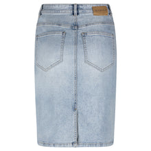 Laden Sie das Bild in den Galerie-Viewer, Rock Red Button, Style: Sidney curved frontseam, Farbe: bleach, *Sale*