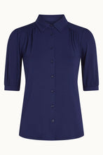 Laden Sie das Bild in den Galerie-Viewer, Bluse King Louie, Style: Carina Bluse Viscose Light, Farbe: Beacon Blue, *New in*
