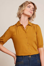 Laden Sie das Bild in den Galerie-Viewer, Bluse King Louie, Style: Carina Bluse Viscose Light, Farbe: Inca Gold, *New in*
