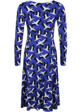 Laden Sie das Bild in den Galerie-Viewer, Kleid Danefae, Style: Danesigid Viscose Dress, Farbe: Blue STORK *New in*
