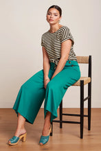 Laden Sie das Bild in den Galerie-Viewer, Hose King Louie, Style: Pia Culotte Milano Uni, Farbe: Kayaking Green, *New in*
