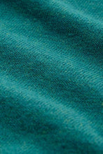 Laden Sie das Bild in den Galerie-Viewer, Strickjacke V Cocoon dark aqua green King Louie
