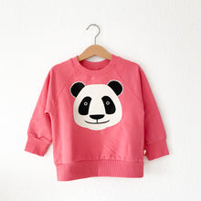 Laden Sie das Bild in den Galerie-Viewer, Kinder Sweater pink Panda von Dyr cph *New In*
